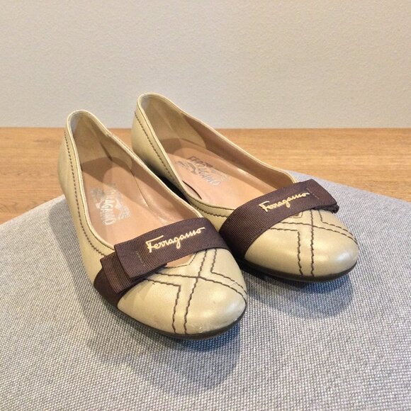 Salvatore Ferragamo Buyme Metallic Taupe Flat Women’s Shoes 6 - Picture 1 of 9